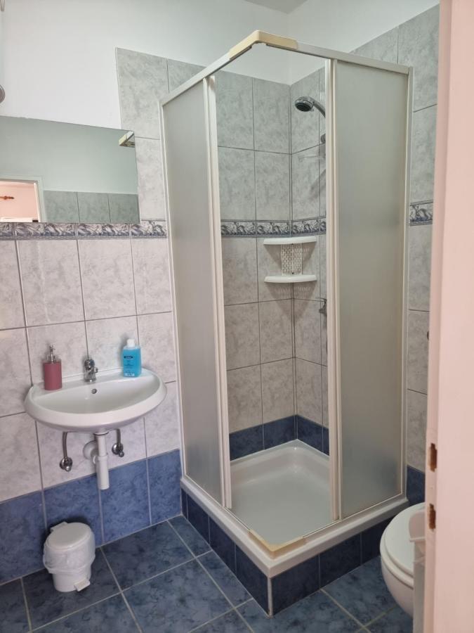 Dinjiška Apartmani Alen מראה חיצוני תמונה