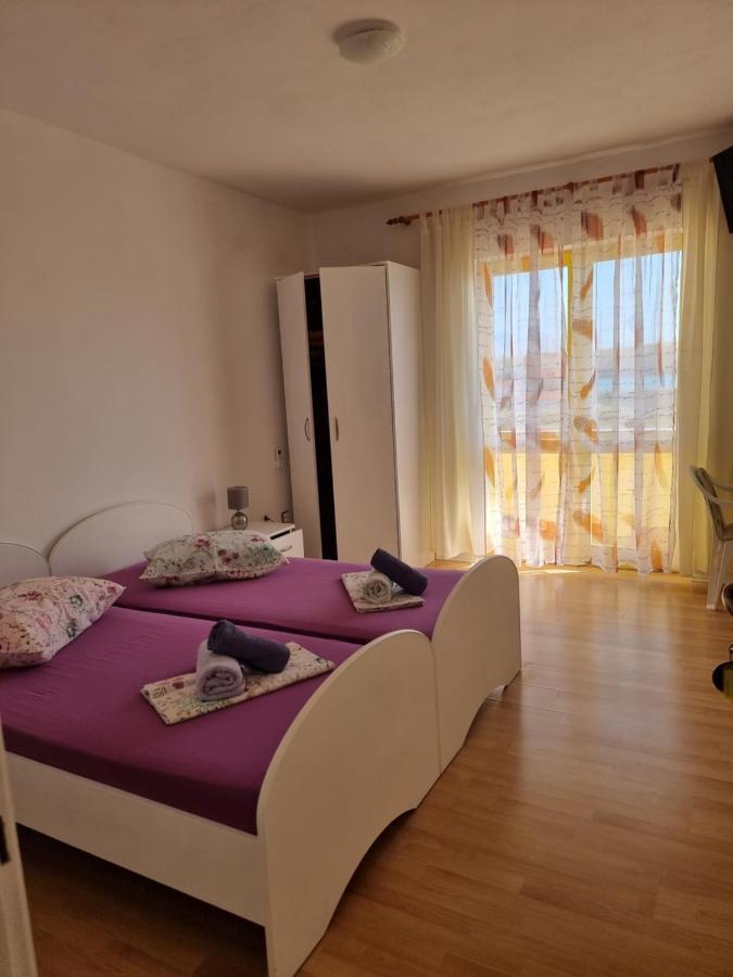 Dinjiška Apartmani Alen מראה חיצוני תמונה