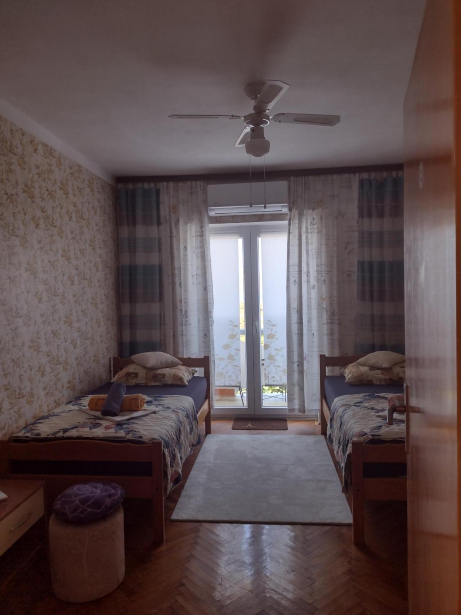 Dinjiška Apartmani Alen מראה חיצוני תמונה